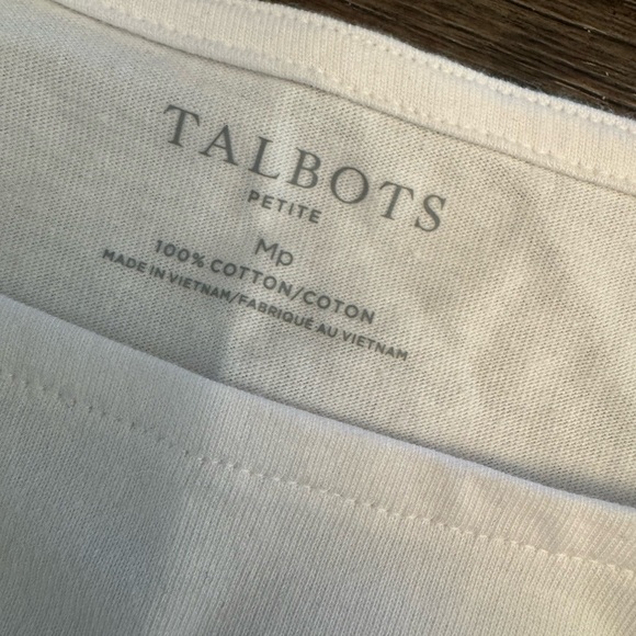 Talbots Long Sleeve Shirt with Red Hearts medium
Petite MP - Picture 2 of 2